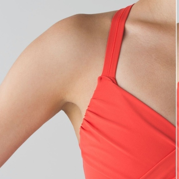 Lululemon Wrap It Up Tank top - Picture 3 of 9
